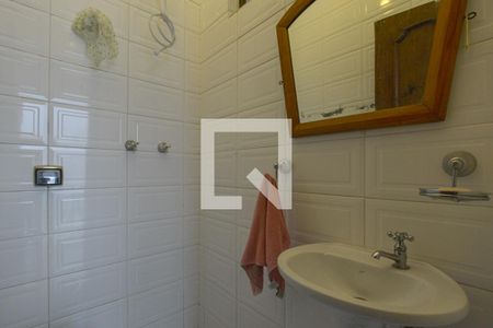 Casa à venda com 200m², 4 quartos e 2 vagasBanheiro de Serviço 1