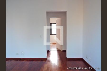 Corredor de apartamento para alugar com 2 quartos, 100m² em Pinheiros, São Paulo