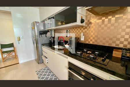 Cozinha de apartamento à venda com 3 quartos, 85m² em Buritis, Belo Horizonte