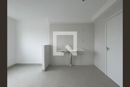 Cozinha e Área de Serviço de apartamento para alugar com 3 quartos, 32m² em Itaquera, São Paulo