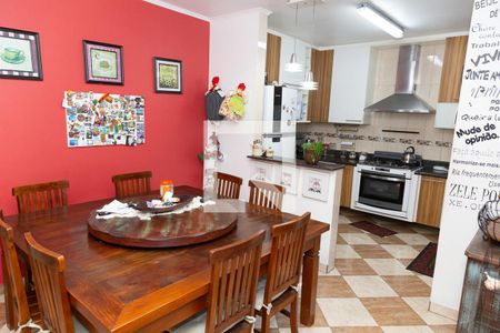 Casa à venda com 170m², 3 quartos e 2 vagas Casa à venda com 170m², 3 quartos e 2 vagasCozinha