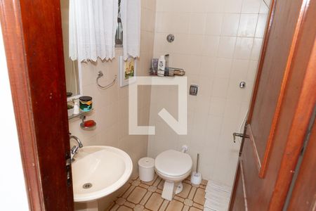 Casa à venda com 170m², 3 quartos e 2 vagas Casa à venda com 170m², 3 quartos e 2 vagasBanheiro de serviço