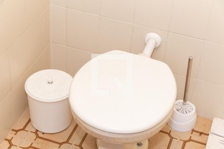 Casa à venda com 170m², 3 quartos e 2 vagas Casa à venda com 170m², 3 quartos e 2 vagasBanheiro de serviço