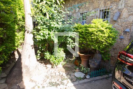 Casa à venda com 170m², 3 quartos e 2 vagas Casa à venda com 170m², 3 quartos e 2 vagasJardim