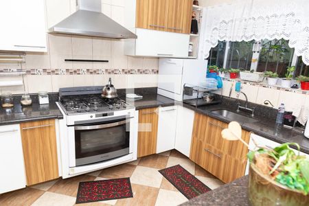 Casa à venda com 170m², 3 quartos e 2 vagas Casa à venda com 170m², 3 quartos e 2 vagasCozinha