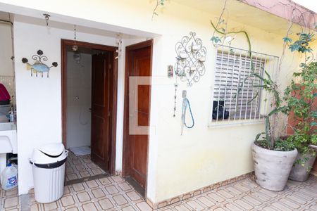 Casa à venda com 170m², 3 quartos e 2 vagas Casa à venda com 170m², 3 quartos e 2 vagasÁrea de Serviço