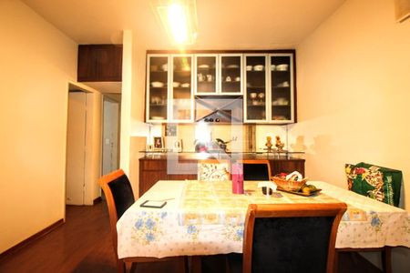 Apartamento à venda com 110m², 3 quartos e 1 vagaSala