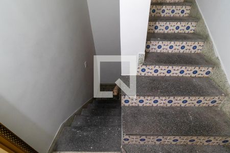 Casa à venda com 70m², 2 quartos e sem vagaEscada de Entrada