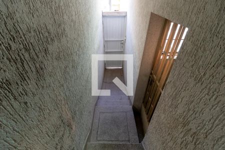 Casa à venda com 70m², 2 quartos e sem vagaEscada de Entrada