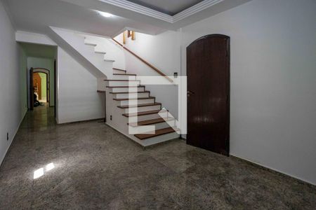 Sala de TV de casa para alugar com 3 quartos, 196m² em Piraporinha, Diadema