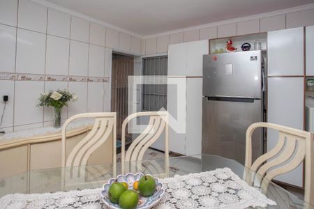 Casa à venda com 178m², 3 quartos e 2 vagas Casa à venda com 178m², 3 quartos e 2 vagasCozinha