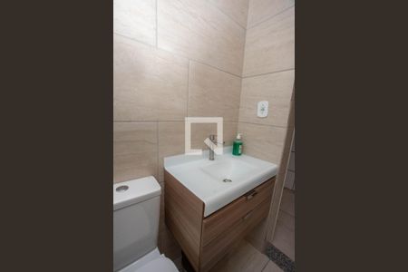 Casa à venda com 178m², 3 quartos e 2 vagas Casa à venda com 178m², 3 quartos e 2 vagasBanheiro de serviço