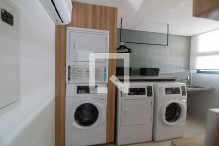 Studio para alugar com 33m², 1 quarto e 1 vaga Studio para alugar com 33m², 1 quarto e 1 vagaÁrea comum - Lavanderia