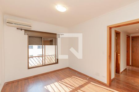 Apartamento à venda com 217m², 4 quartos e 4 vagasQuarto 2
