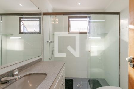 Apartamento à venda com 217m², 4 quartos e 4 vagasBanheiro