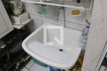 Casa de condomínio à venda com 80m², 2 quartos e 1 vagaÁrea de Serviço