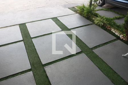 Casa de condomínio à venda com 80m², 2 quartos e 1 vagaGaragem