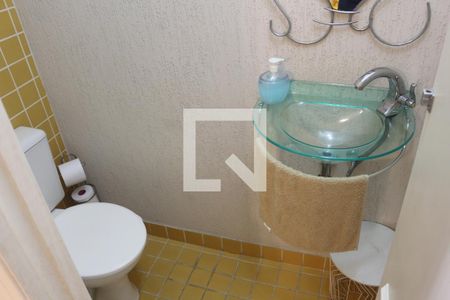 Casa de condomínio à venda com 80m², 2 quartos e 1 vagaLavabo