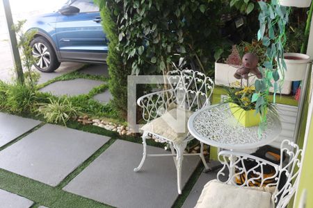 Casa de condomínio à venda com 80m², 2 quartos e 1 vagaGaragem