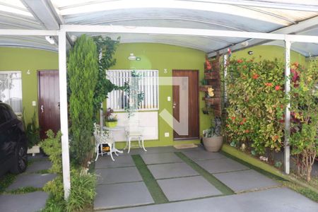 Casa de condomínio à venda com 80m², 2 quartos e 1 vagaGaragem