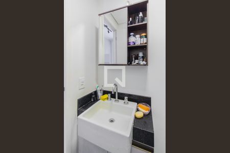 Banheiro de apartamento à venda com 1 quarto, 21m² em Vila Mariana, São Paulo