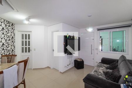 Sala de casa para alugar com 2 quartos, 80m² em Jardim Textil, São Paulo