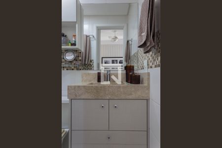 Apartamento à venda com 84m², 3 quartos e 2 vagasBanheiro da Suíte 1