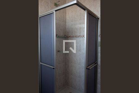 Casa à venda com 200m², 3 quartos e 4 vagasBanheiro do Quarto 3