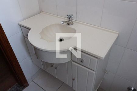 Casa à venda com 200m², 3 quartos e 4 vagasBanheiro Social