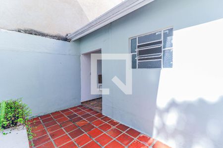 Casa para alugar com 100m², 2 quartos e 1 vagaQuintal