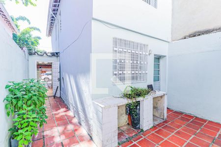 Casa para alugar com 100m², 2 quartos e 1 vagaQuintal