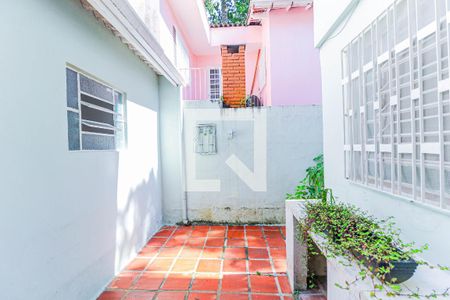 Casa para alugar com 100m², 2 quartos e 1 vagaQuintal