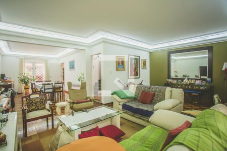 Sala de casa à venda com 3 quartos, 300m² em Planalto Paulista, São Paulo