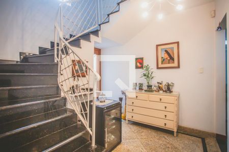 Sala de casa à venda com 3 quartos, 300m² em Planalto Paulista, São Paulo