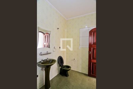 Banheiro de casa para alugar com 1 quarto, 50m² em Vila Zat, São Paulo