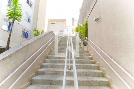 Apartamento para alugar com 33m², 2 quartos e sem vaga Apartamento para alugar com 33m², 2 quartos e sem vagaEntrada