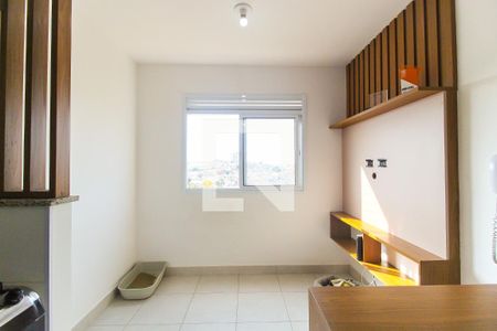 Sala/Cozinha de apartamento para alugar com 2 quartos, 33m² em Vila Carmosina, São Paulo