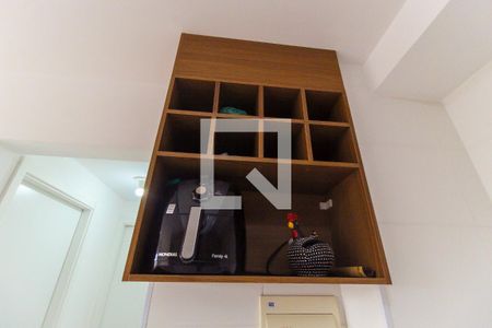 Sala/Cozinha de apartamento para alugar com 2 quartos, 33m² em Vila Carmosina, São Paulo