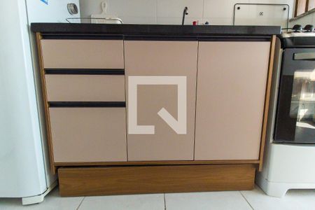 Sala/Cozinha de apartamento para alugar com 2 quartos, 33m² em Vila Carmosina, São Paulo