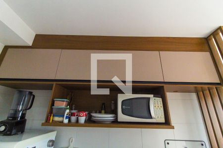Sala/Cozinha de apartamento para alugar com 2 quartos, 33m² em Vila Carmosina, São Paulo