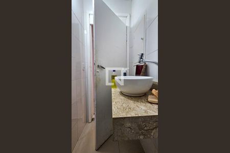 Lavabo de casa para alugar com 4 quartos, 350m² em Interlagos, São Paulo