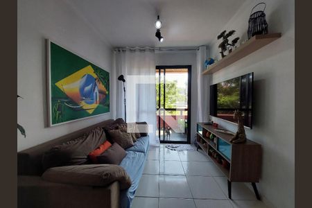 Sala de apartamento para alugar com 3 quartos, 74m² em Jardim Ubirajara (zona Sul), São Paulo