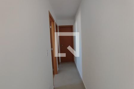 Corredor Quartos de apartamento à venda com 2 quartos, 42m² em Parque Industrial, Campinas