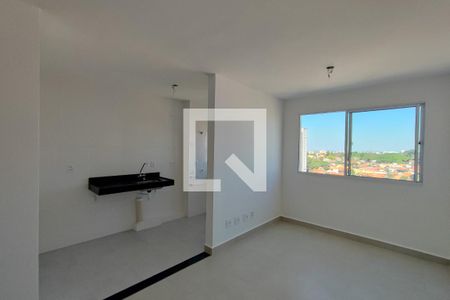 Sala de apartamento à venda com 2 quartos, 42m² em Parque Industrial, Campinas