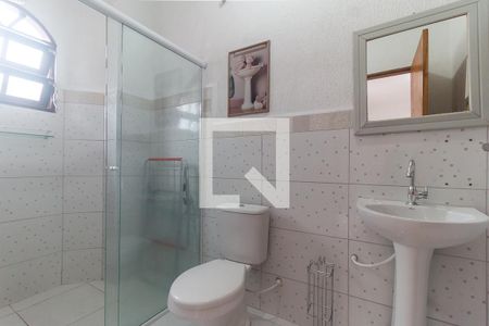 Banheiro de kitnet/studio para alugar com 1 quarto, 17m² em Vila Perracini, Poá