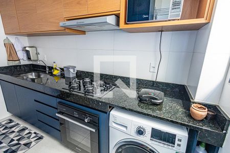 Cozinha de apartamento para alugar com 2 quartos, 44m² em Dona Clara, Belo Horizonte