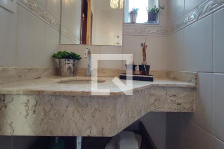 Casa de condomínio para alugar com 300m², 4 quartos e 3 vagasLavabo