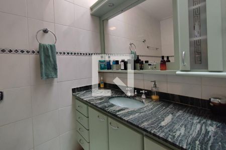 Casa de condomínio para alugar com 300m², 4 quartos e 3 vagasBanheiro