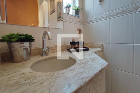 Casa de condomínio para alugar com 300m², 4 quartos e 3 vagasLavabo