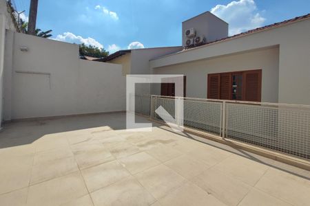 Casa de condomínio para alugar com 300m², 4 quartos e 3 vagasQuintal